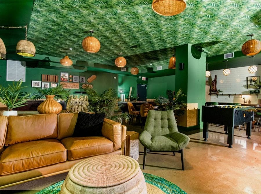 Green sitting room with green embossed ceiling